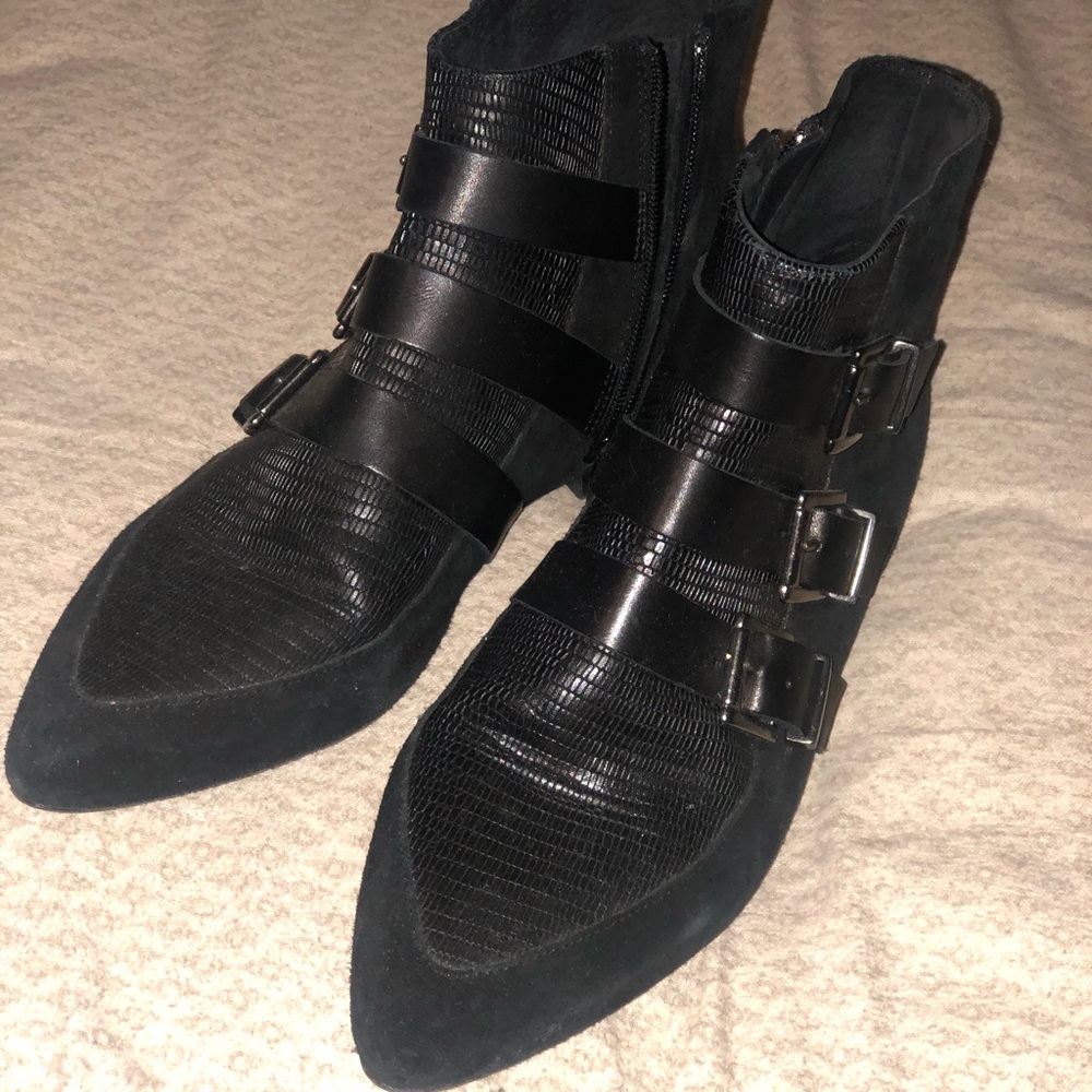 Ankle boots w buckles suede, leather & snake print